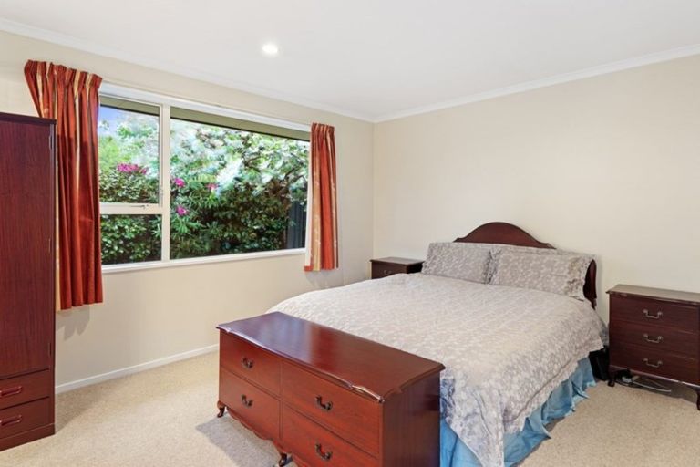 Photo of property in 28 Bentley Street, Russley, Christchurch, 8042