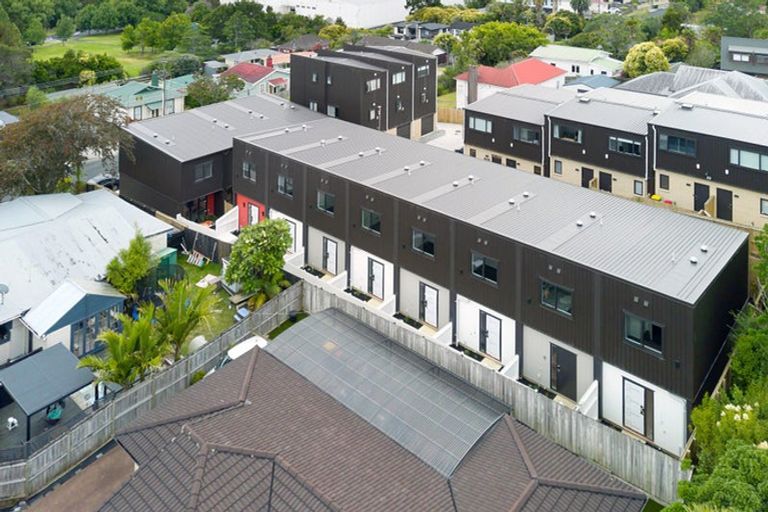 Photo of property in 9/52 Newington Road, Henderson, Auckland, 0612