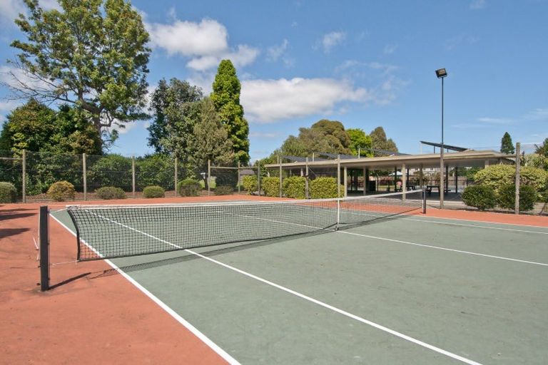 Photo of property in 12 Contour Avenue, Pyes Pa, Tauranga, 3112