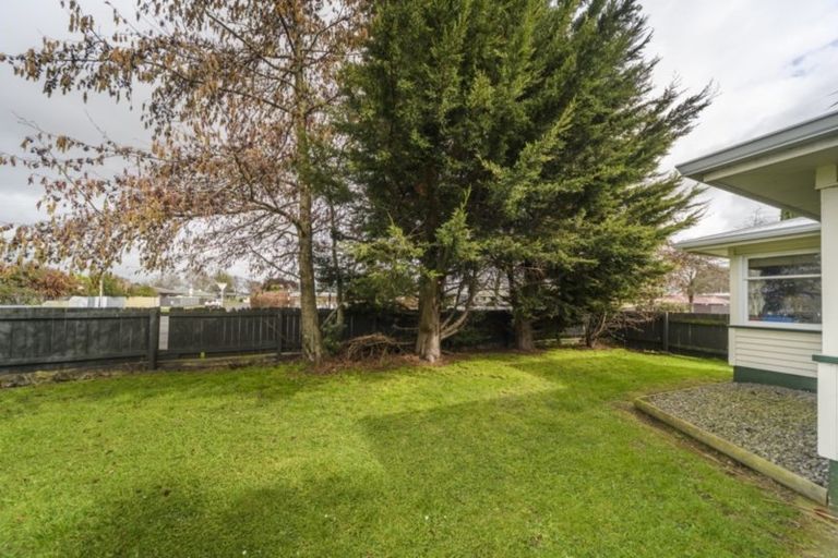 Photo of property in 21 Botanical Road, Takaro, Palmerston North, 4412