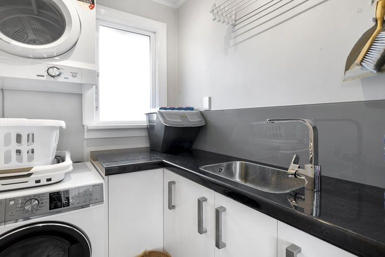 Photo of property in 14 Bradford Street, Bradford, Dunedin, 9011