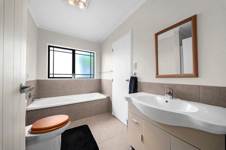 Photo of property in 1/24 Henderson Avenue, Tuakau, 2121