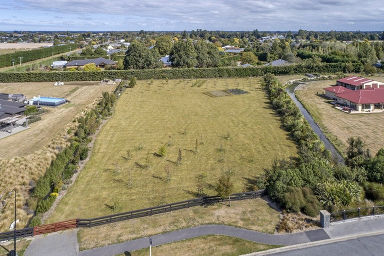 Photo of property in 3 Landsborough Drive, Darfield, 7571