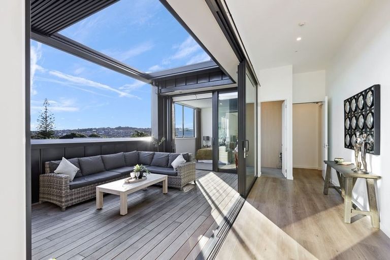 Photo of property in 7/14 Tamariki Avenue, Orewa, 0931