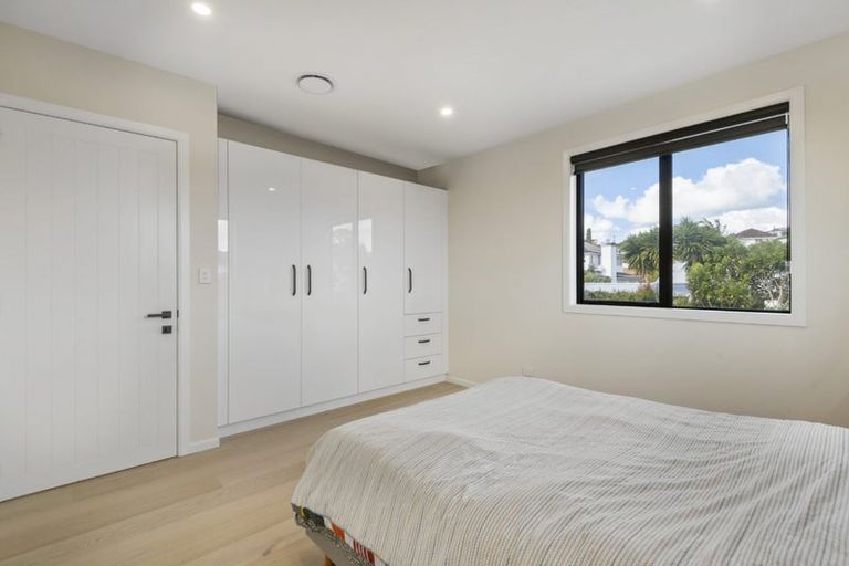 Photo of property in 1/20 Hart Road, Hauraki, Auckland, 0622