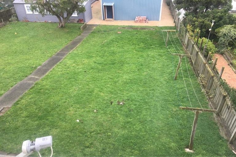 Photo of property in 1/50 Clyde Street, Island Bay, Wellington, 6023