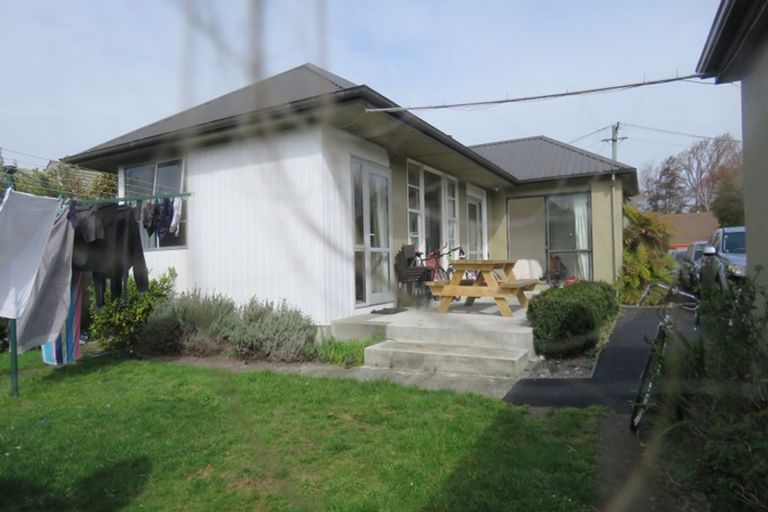 Photo of property in 12 Montana Avenue, Ilam, Christchurch, 8041