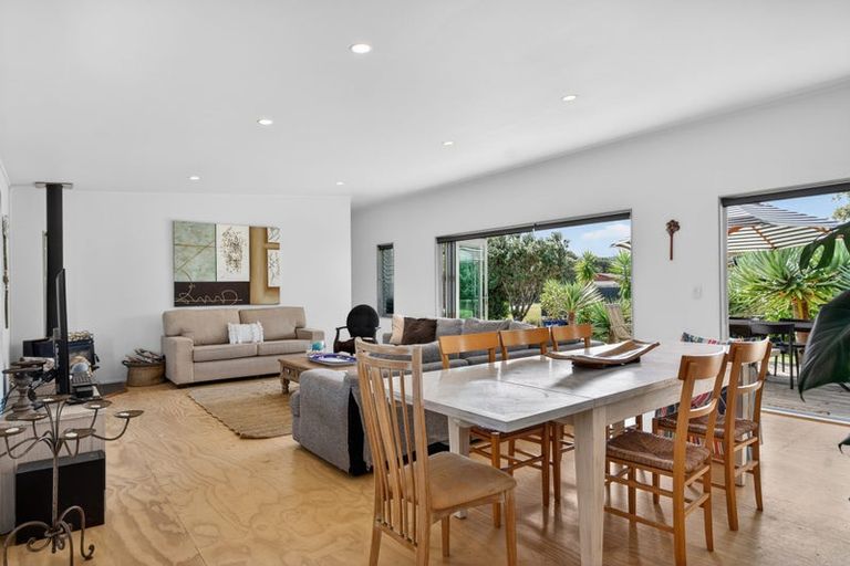 Photo of property in 10 Ti Tree Place, Mangawhai Heads, Mangawhai, 0505