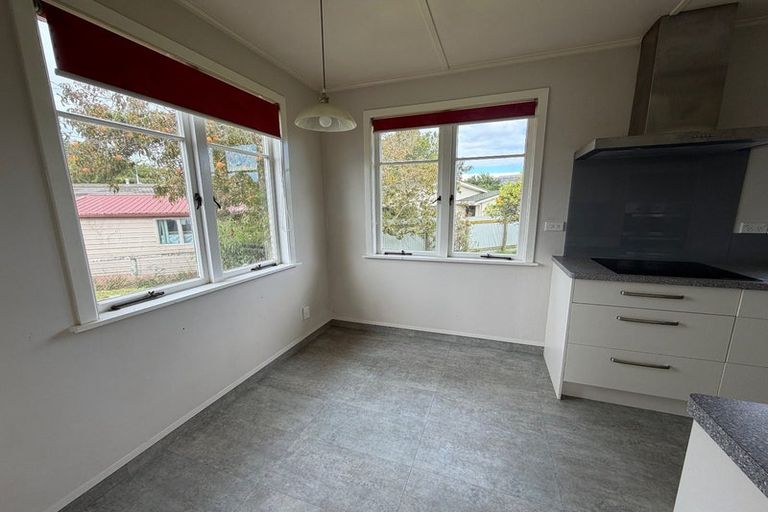 Photo of property in 36 Warwick Crescent, Taradale, Napier, 4112