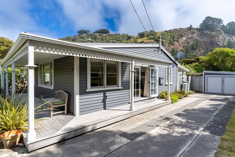 Photo of property in 33 Mihiwaka Road, Long Beach, Port Chalmers, 9081