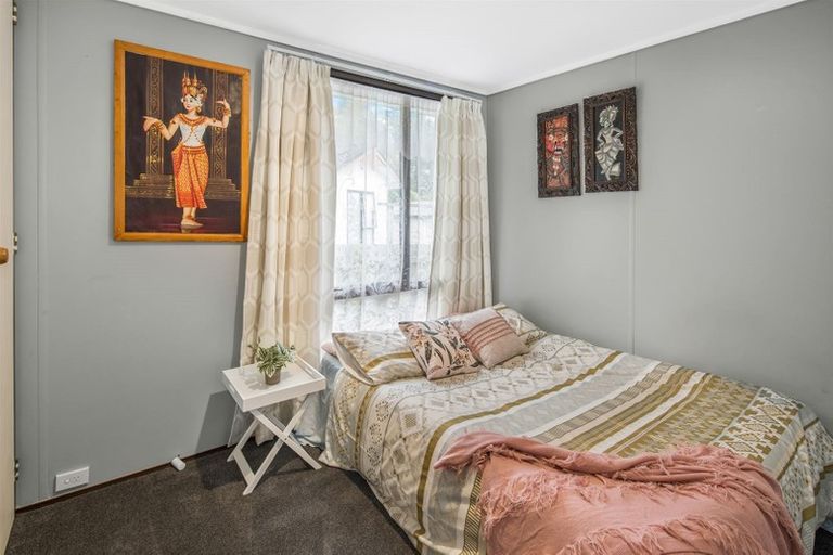 Photo of property in 9a Mcmanaway Grove, Stokes Valley, Lower Hutt, 5019