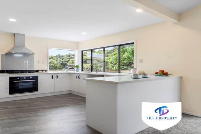 Photo of property in 128 Everglade Drive, Totara Heights, Auckland, 2105