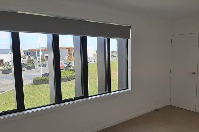 Photo of property in 4 Alexander Willis Crescent, Hobsonville, Auckland, 0616