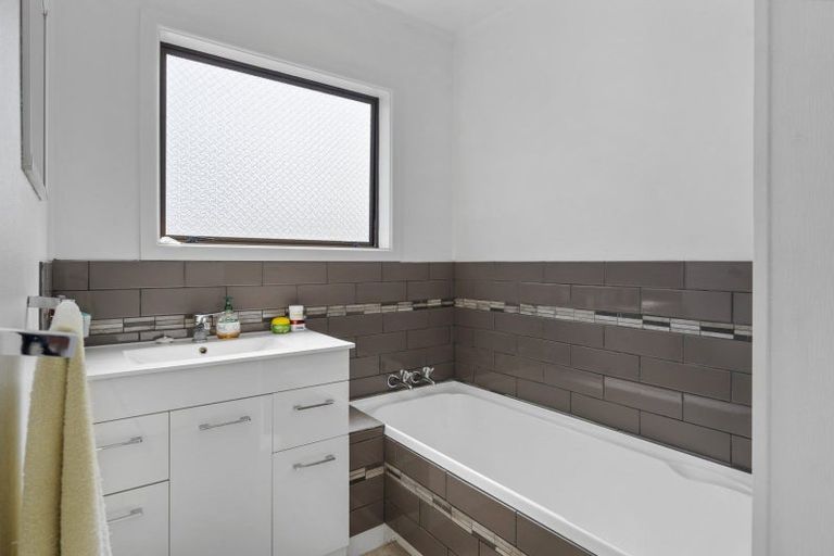 Photo of property in 41 Kennedy Drive, Levin, 5510