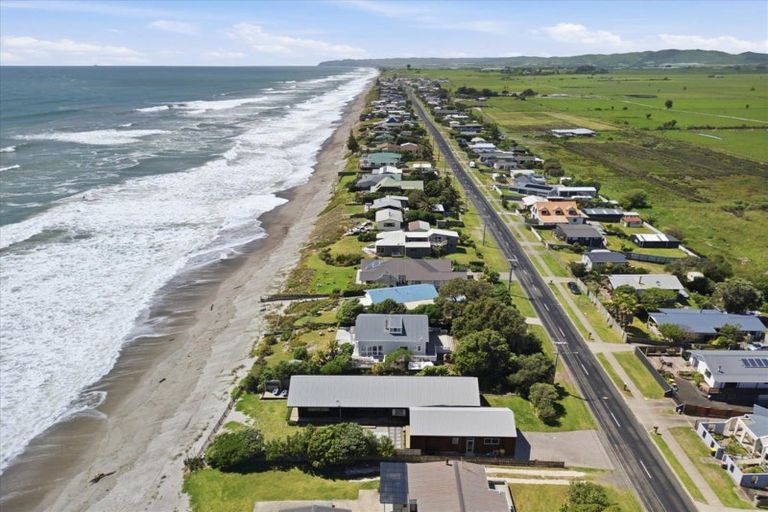 Photo of property in 211 Pukehina Parade, Pukehina, Te Puke, 3189