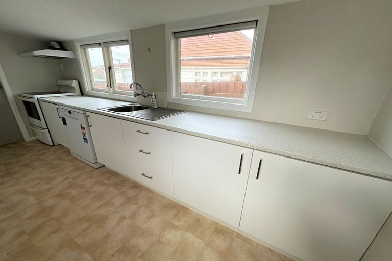 Photo of property in 2 Bruce Street, Roslyn, Dunedin, 9011