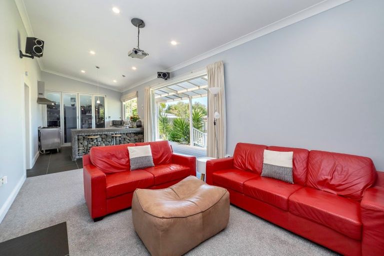 Photo of property in 151 Pembroke Street, Carterton, 5713