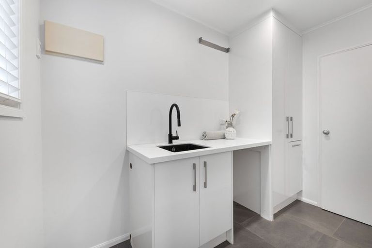 Photo of property in 9 Yacht Place, Bucklands Beach, Auckland, 2012