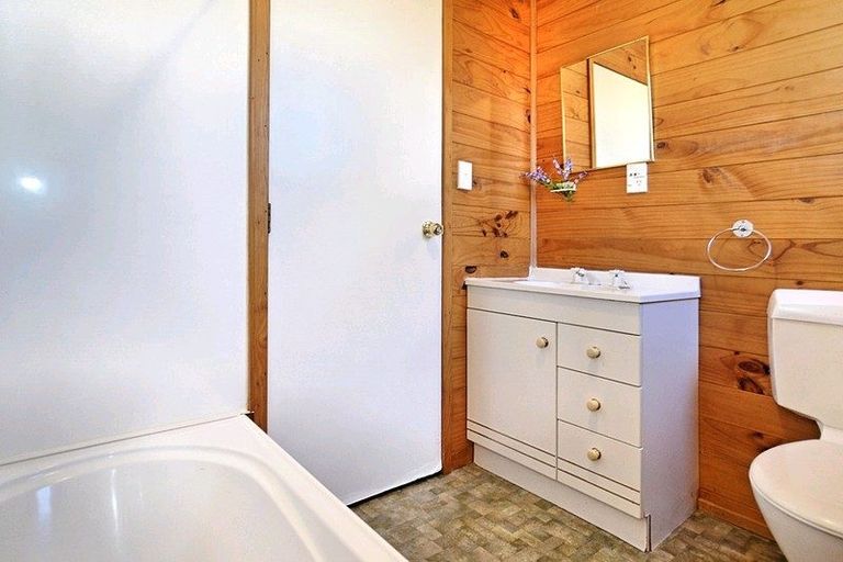 Photo of property in 1/50 Avalon Street, Richmond, Christchurch, 8013