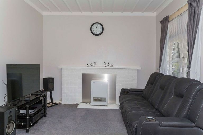 Photo of property in 27 Smith Street, Dannevirke, 4930