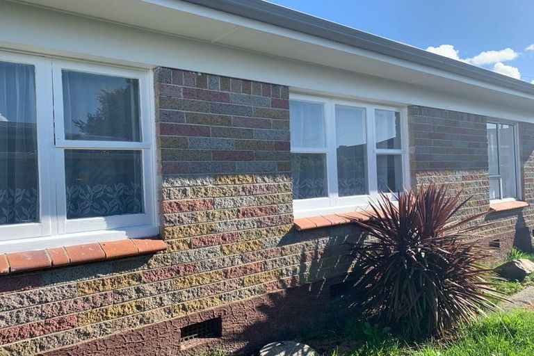 Photo of property in 11a Hill Crescent, Papakura, 2110