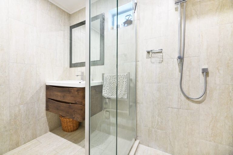 Photo of property in 44 Kohekohe Street, New Lynn, Auckland, 0600