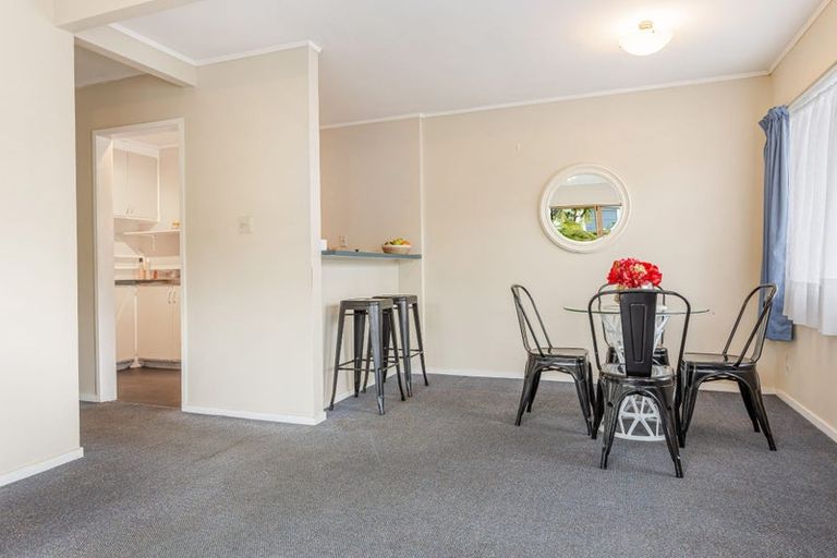 Photo of property in 3/12 Sunnyside Road, Sunnyvale, Auckland, 0612