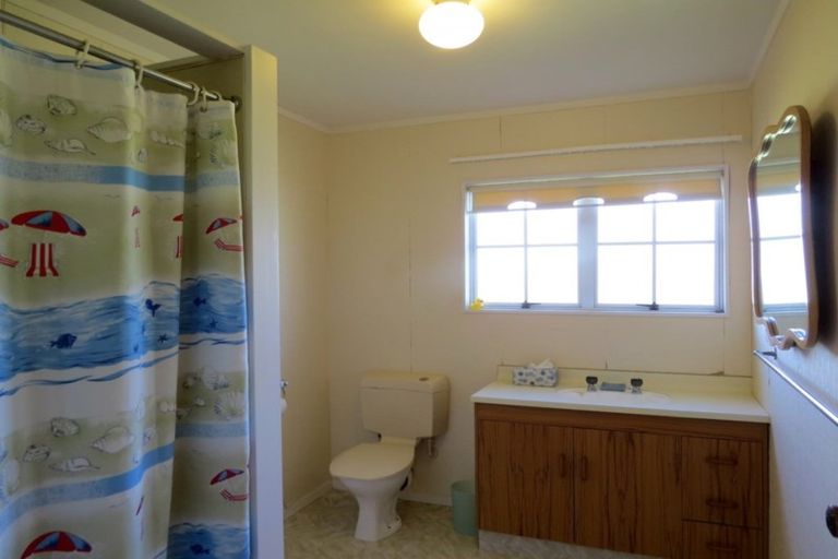 Photo of property in 5 Courthouse Lane, Coromandel, 3506