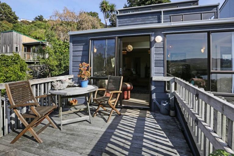 Photo of property in 33 Oak Avenue, Paremata, Porirua, 5024