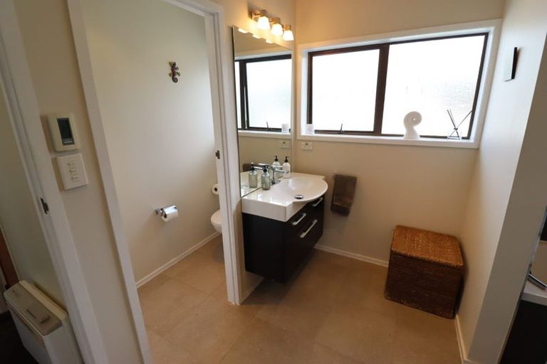Photo of property in 55 Dignan Street, Point Chevalier, Auckland, 1022