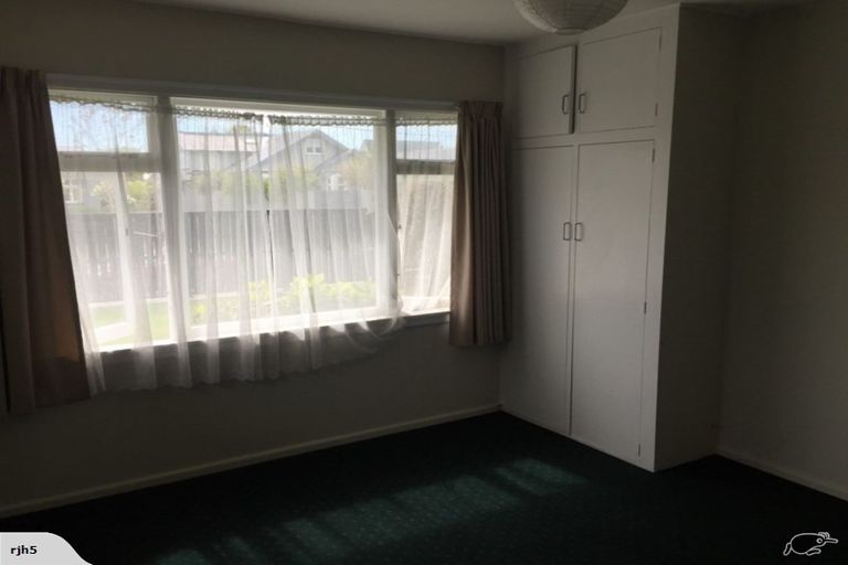 Photo of property in 71 Bretts Road, St Albans, Christchurch, 8052