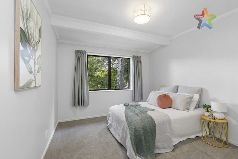 Photo of property in 24 Kennedy Grove, Stokes Valley, Lower Hutt, 5019