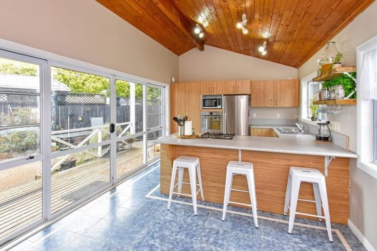 Photo of property in 1 Tington Avenue, Wattle Downs, Auckland, 2103