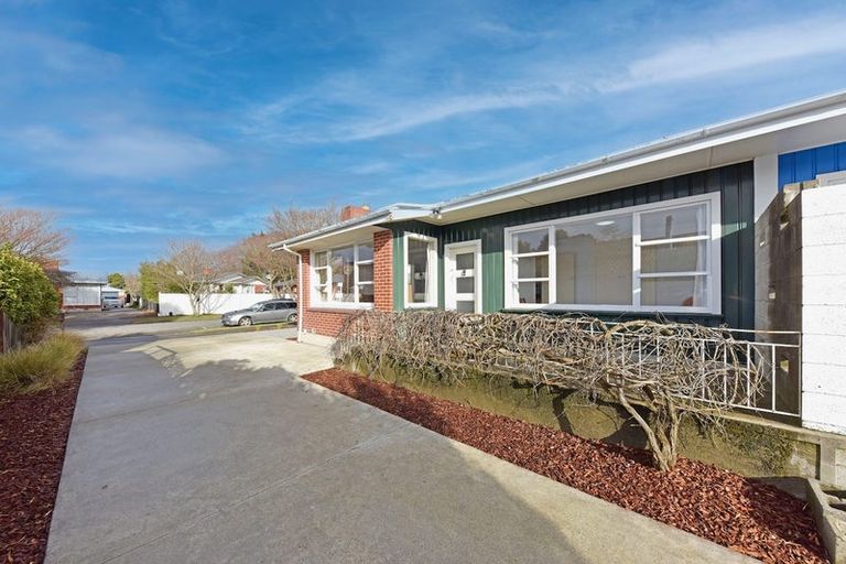Photo of property in 1/14 Newbridge Place, Ilam, Christchurch, 8041