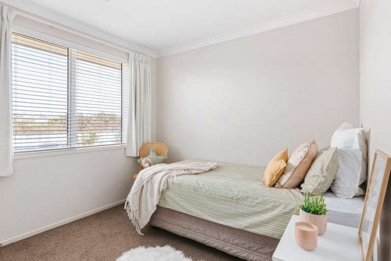 Photo of property in 12 Fairfax Crescent, Pyes Pa, Tauranga, 3112