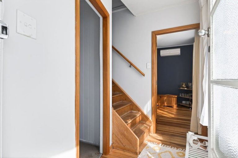 Photo of property in 4 Renfrew Place, Highbury, Palmerston North, 4412