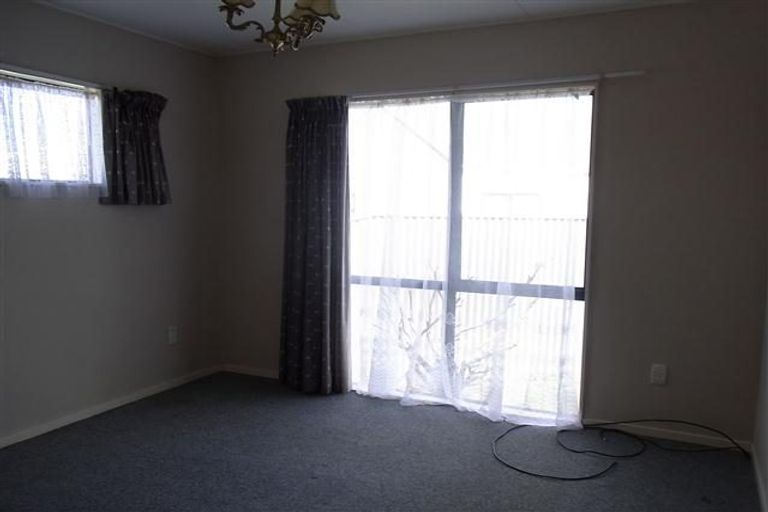 Photo of property in 14 Dellys Grove, Levin, 5510