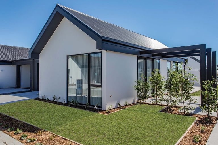 Photo of property in 6 Camellia Lane, Carterton, 5713