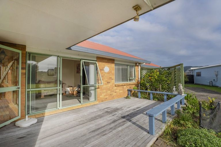 Photo of property in 16 Meadow Drive, Whitianga, 3510