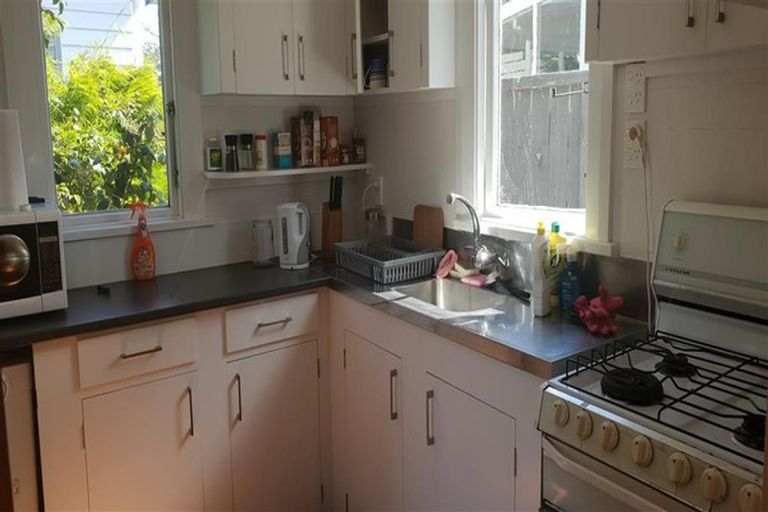 Photo of property in 57b Kauri Street, Miramar, Wellington, 6022