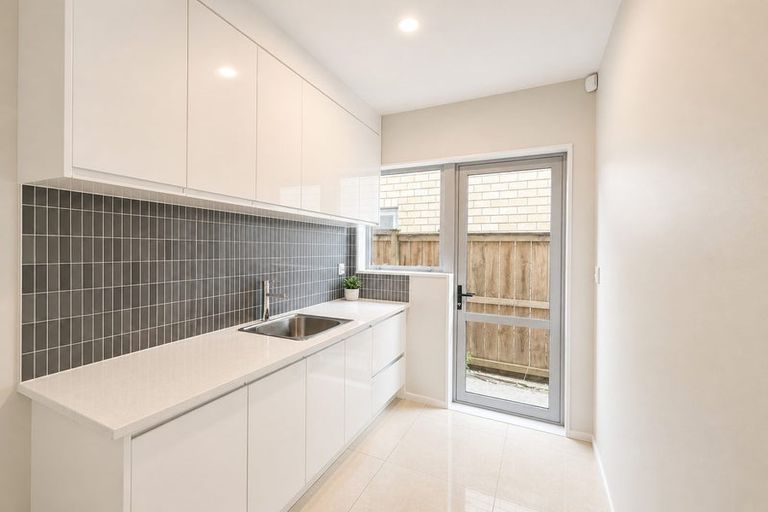 Photo of property in 51 Kerrykeel Drive, Flat Bush, Auckland, 2019