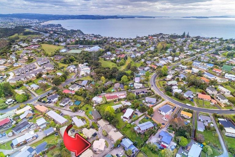 Photo of property in 4/372 Whangaparaoa Road, Stanmore Bay, Whangaparaoa, 0932
