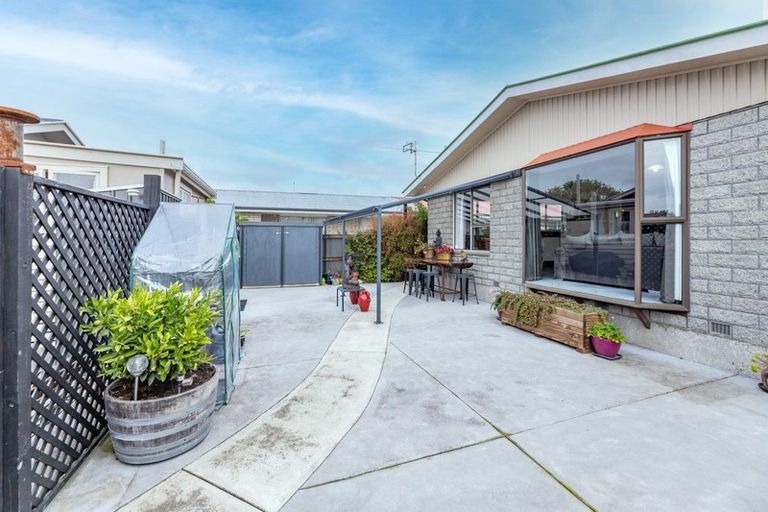 Photo of property in 22 Staffa Street, Woolston, Christchurch, 8062