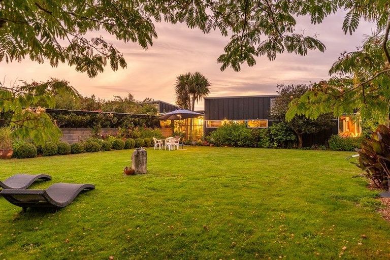 Photo of property in 37 Kensington Drive, Peka Peka, Waikanae, 5391