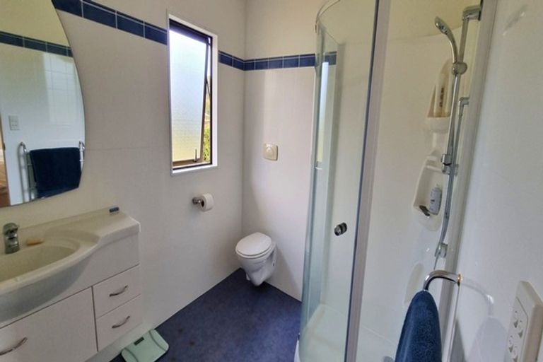 Photo of property in 242 Kuku East Road, Kuku, Levin, 5570