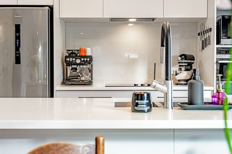 Photo of property in 15 Walnut Road, Riverhead, 0820