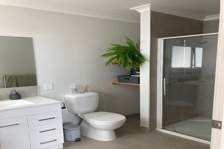 Photo of property in 2 Pikao Retreat, Papamoa Beach, Papamoa, 3118