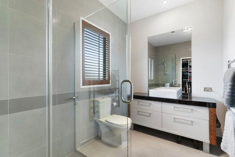 Photo of property in 2 Reading Court, Jacks Point, Queenstown, 9371