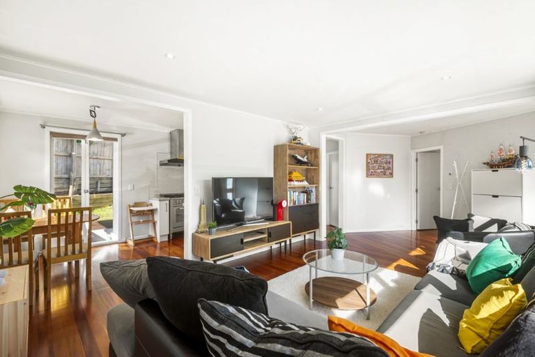 Photo of property in 1/58 James Street, Bayview, Auckland, 0629
