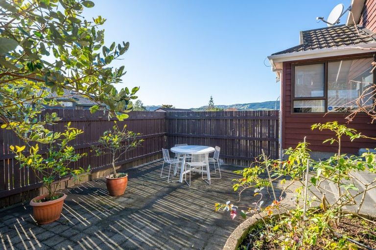 Photo of property in 11 Duval Grove, Tawa, Wellington, 5028